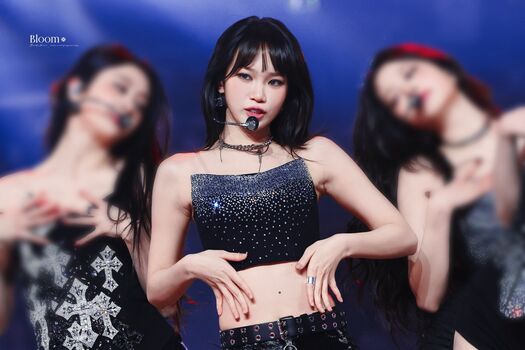 Kim Chaewon 김채원 [Le Sserafim]