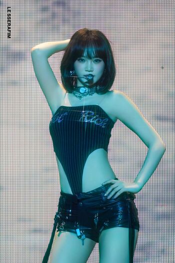 Kim Chaewon 김채원 [Le Sserafim]