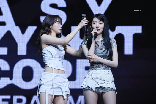 Kim Chaewon 김채원 [Le Sserafim]