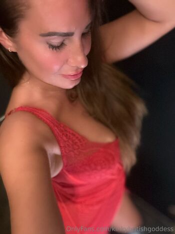 kinkybritishgoddess