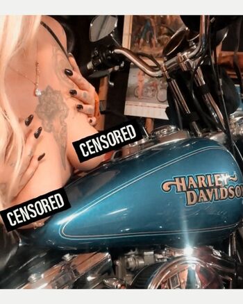 Full leaked Kira holmes private onlyfans photo