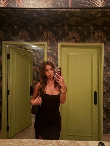 Full leaked Kirra santos page private onlyfans photo