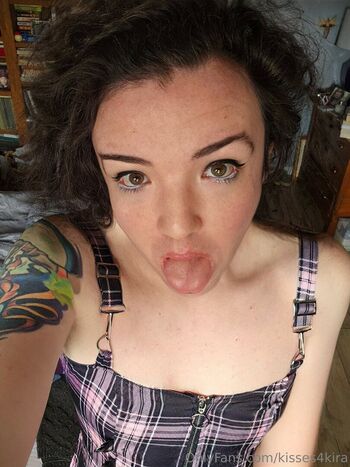 kisses4kira