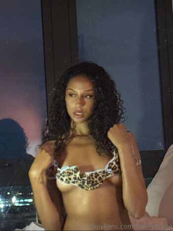 Kiwi Stunner Tasmyn Rose