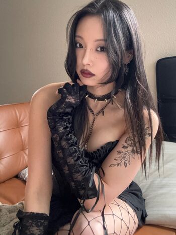 Full leaked Chloe vevrier / private onlyfans photo