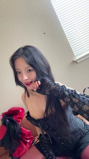 Full leaked Demi rose / private onlyfans photo