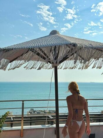 Full leaked Lnchen private onlyfans photo