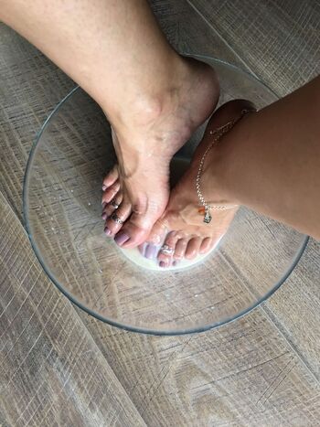 Full leaked Ladyfeetochka private onlyfans photo