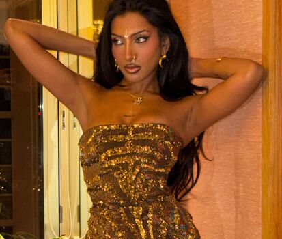 Full leaked Lara raj page private onlyfans photo