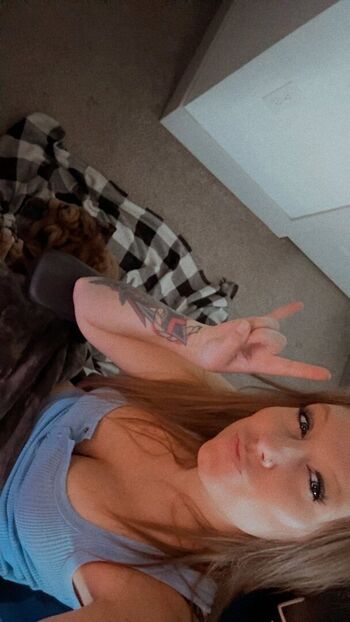 Full leaked Laurencake private onlyfans photo