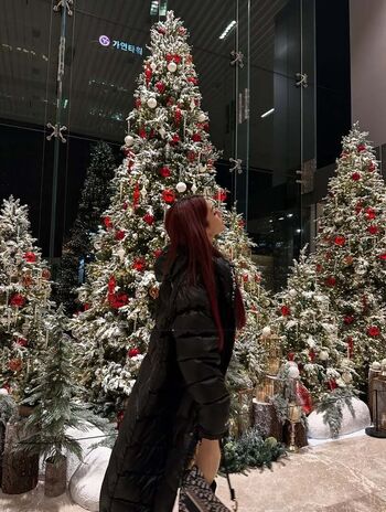 Laurensia Ineke Lrnsiakke ????????