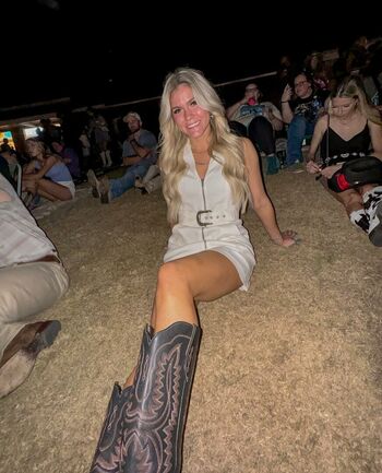 Full leaked Leah goodrich private onlyfans photo