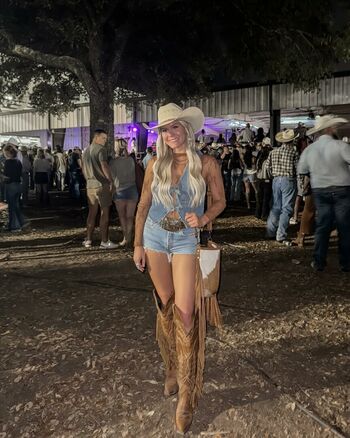 Full leaked Leah goodrich private onlyfans photo