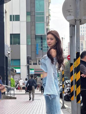 Lee Dahye 이다혜 / le_dahye