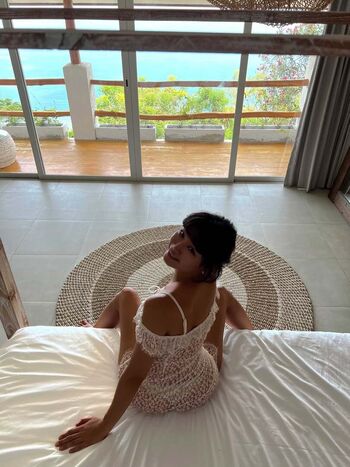 Full leaked Lee hee eun page private onlyfans photo