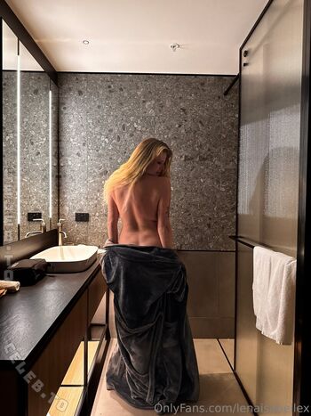 Full leaked Lenaisabellex  page private onlyfans photo