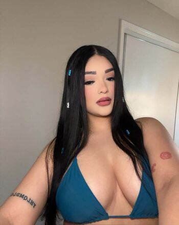 Full leaked Leslyahdz private onlyfans photo