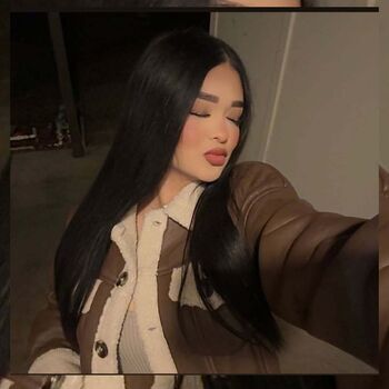 Full leaked Leslyahdz private onlyfans photo