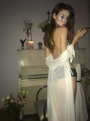 Full leaked Lflorafaunal private onlyfans photo