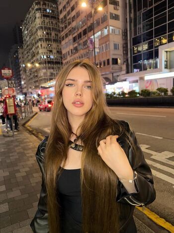 Lia_lee