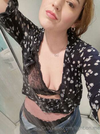 Full leaked Light on me vip private onlyfans photo