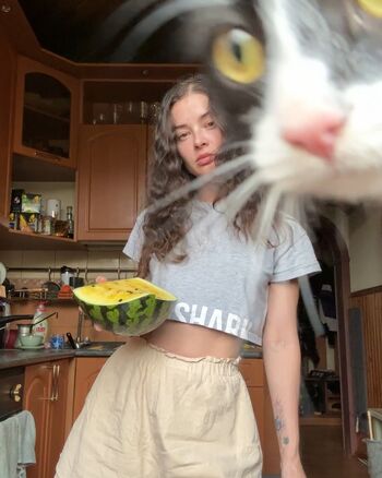 lildizzz / Dasha Lakis