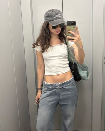 lildizzz / Dasha Lakis