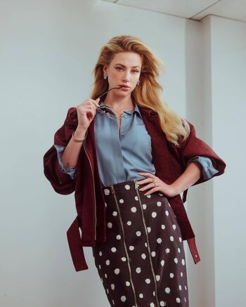 Lili Reinhart