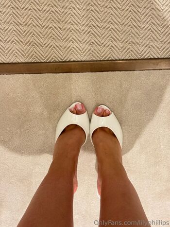 Full leaked Lillian phillips  page private onlyfans photo