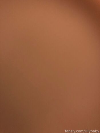 Full leaked Lillybaby private onlyfans photo