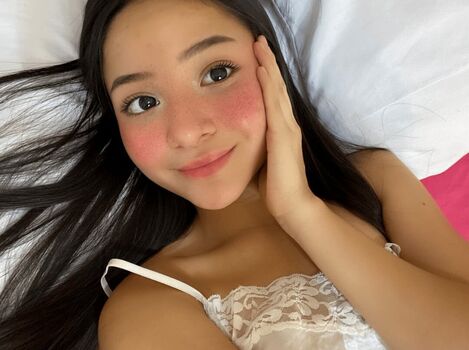 Full leaked Lilyybrooks private onlyfans photo