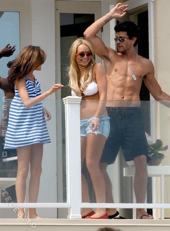 Full leaked Lindsay lohan page private onlyfans photo