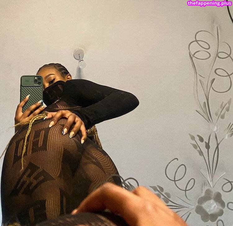 https: / llehlani 裸照OnlyFans照片 #3