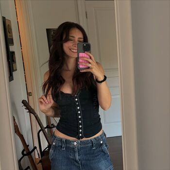 Full leaked Neverboob/ private onlyfans photo