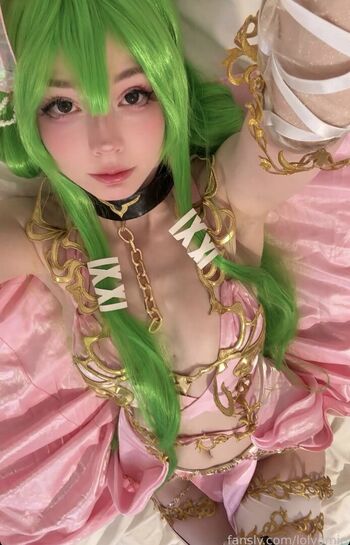 Full leaked Lolyomie page private onlyfans photo