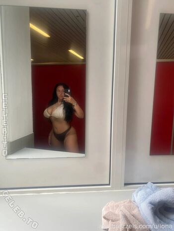 Full leaked Angelinareign/ private onlyfans photo
