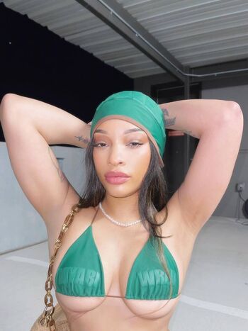 Full leaked Louisianimall private onlyfans photo