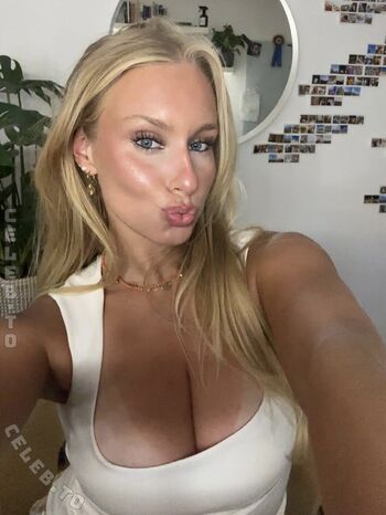 Full leaked Loulou fbl private onlyfans photo