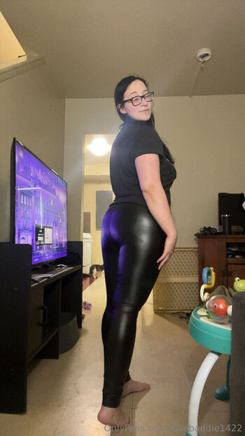 Lovebaddie22 Lovebaddie1422