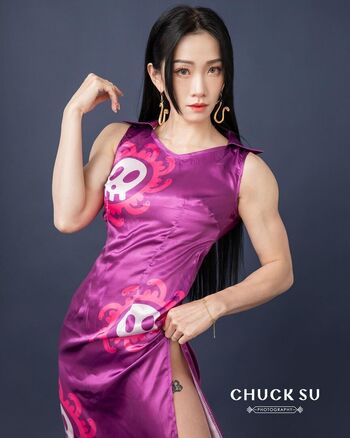 Luó Yùtíng 小八