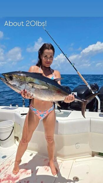 Lucie Zova (@lucie_zova) Satin Bloom