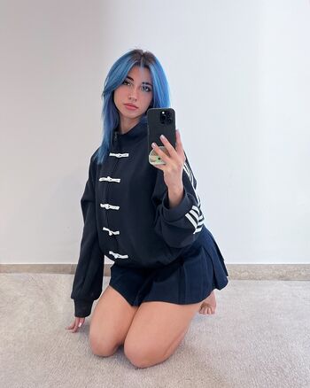 Full leaked Lucrelisa page private onlyfans photo