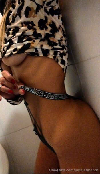 Full leaked Lunalatinahot private onlyfans photo
