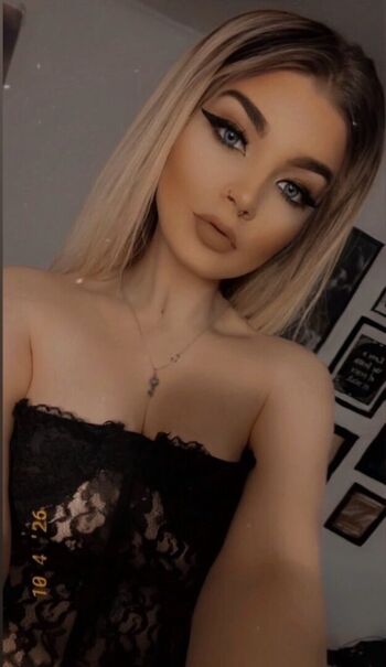 Full leaked Luuucy private onlyfans photo