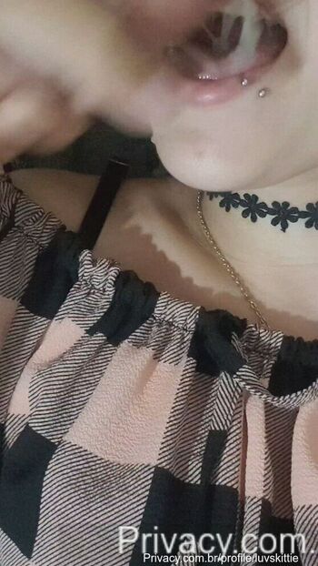 Full leaked Luvskittie private onlyfans photo