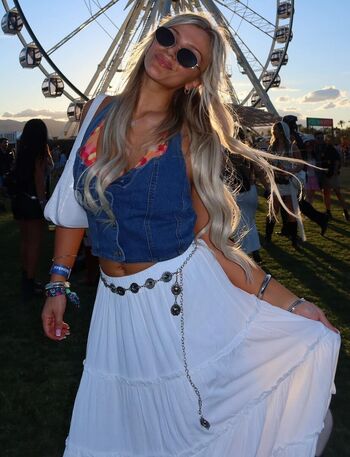 Full leaked Lyndalessandro private onlyfans photo