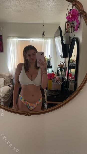 Full leaked Lynntoria private onlyfans photo