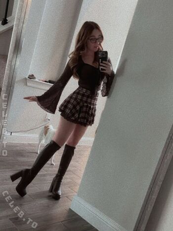 Full leaked Lyssaurora private onlyfans photo