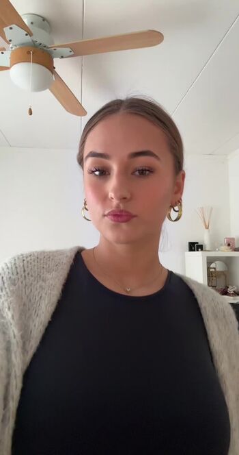 Full leaked Maaike roellies page private onlyfans photo