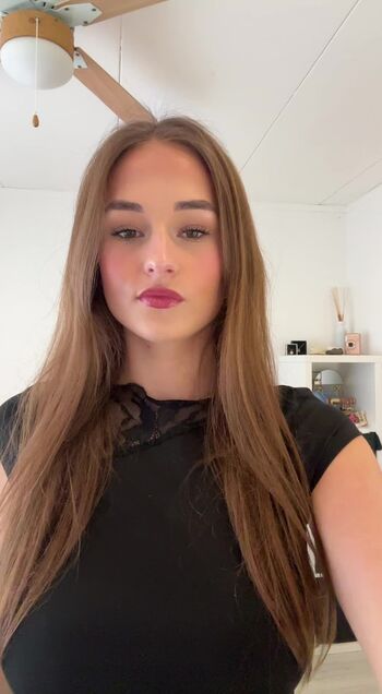 Full leaked Maaike roellies private onlyfans photo